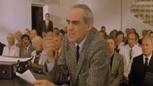 Зиновий Гердт в роли адвоката