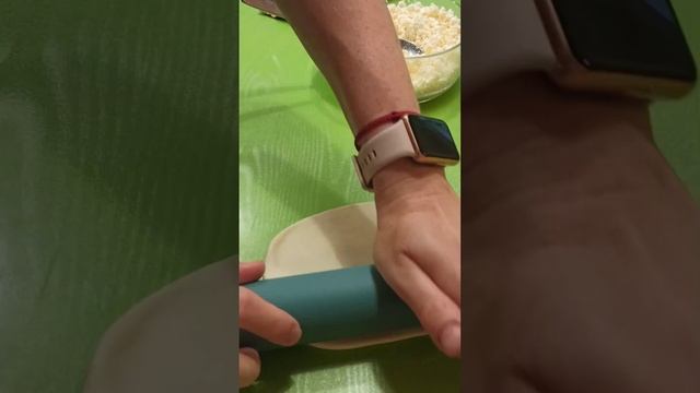 Вкусные и бюджетные чебуреки с творогом)