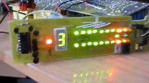 Индикатор уровня сигнала LM3915, и переключение реле на К16ИЕ4 + АЛС335