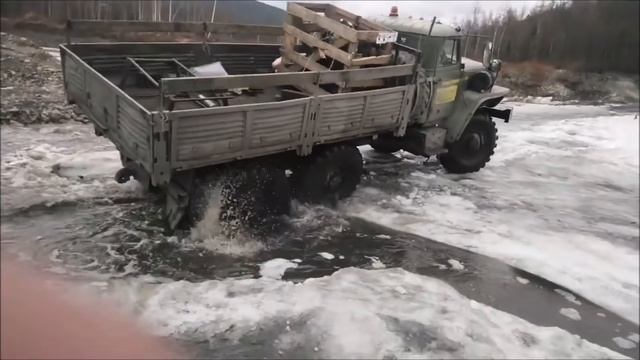 Гонки на грузовиках по грязи: вызов скорости и грязи!