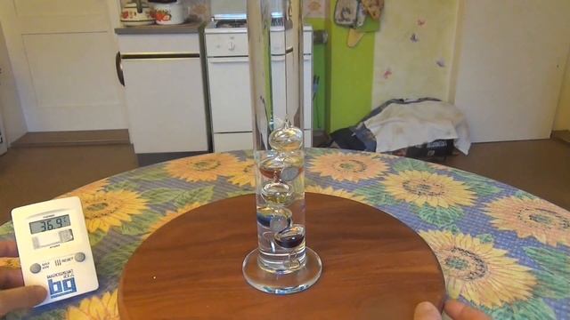 Galileo-Thermometer смотреть онлайн