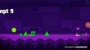 Настал тот момент когда я играю в geometry dash .РЕКЛАМА!!!!!!!!¡