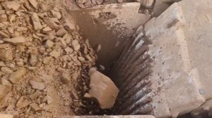 Строительство, очередное дробление щебёнки