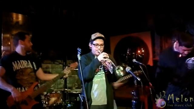 PIZZZA SKA CORE BAND - ПРИ НАС Е ВЕСЕЛО  СКАМЕЙКА