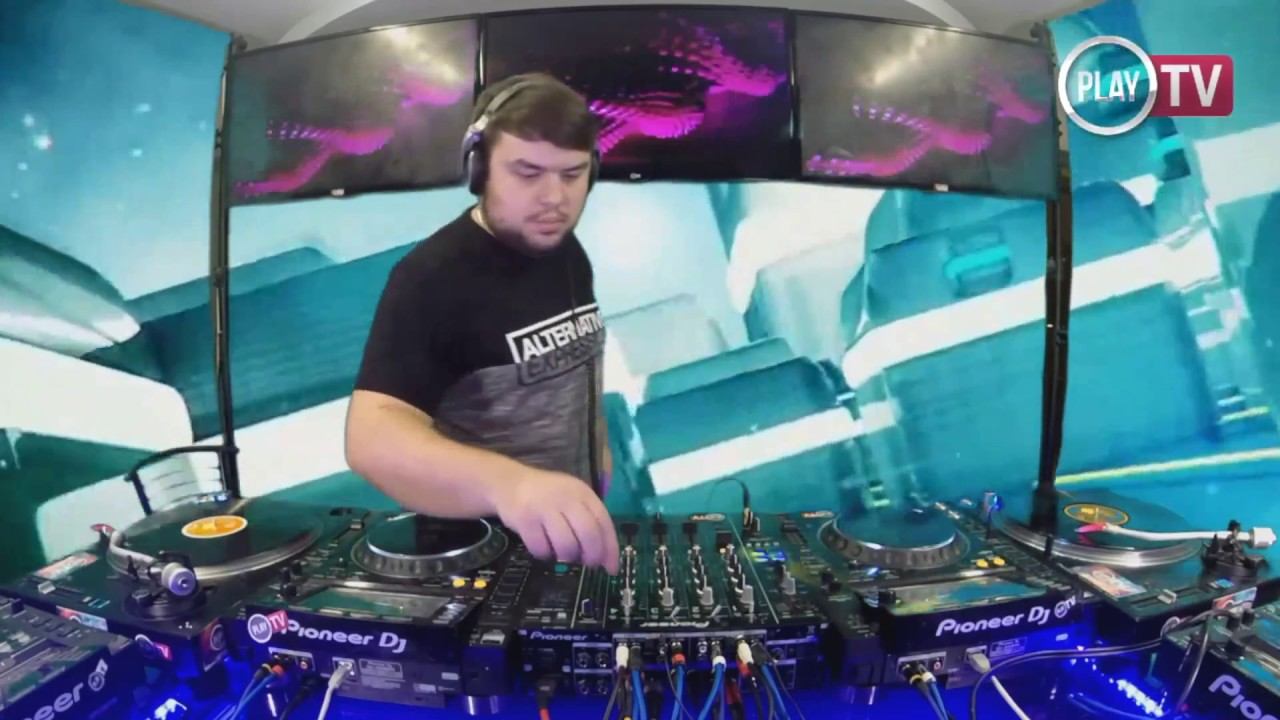 ROLAND - Live @PLAY TV 2.11.2017 смотреть онлайн