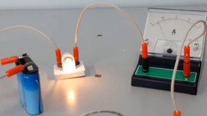 Сборка электрической цепи и измерение силы тока в её различных участках