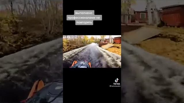 на снегоходе по воде смотреть онлайн