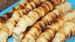 Сулугуни с слоеном тесте на шампуре