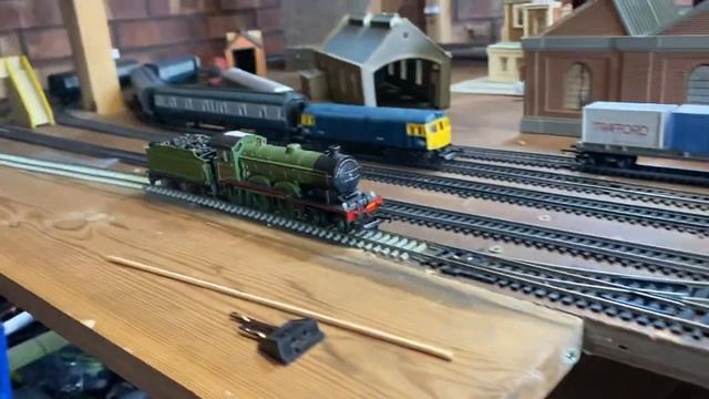 Triang 00 Gauge.R150 B12 LNER 8509 In Apple Green Steam Locomotive смотреть онлайн