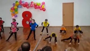 Танец коробка с карандашами