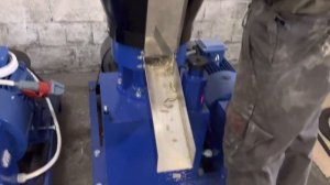 Видео работы гранулятора