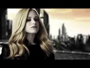 Красивая реклама духов Gucci