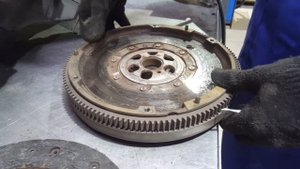VW Caddy двухмассовый маховик - стук, вибрации.