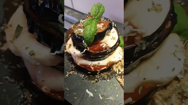 Millefoglie di Melanzane con Mozzarella e Ricotta Salata #sicilia #melezane #Auberginen