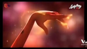 Маринетт превращается в Леди баг . Превращение 2014 года!