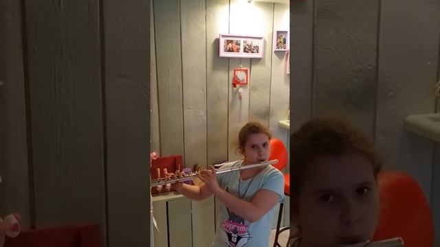 Маленькой ёлочке , первый год обучения З Александрова смотреть онлайн