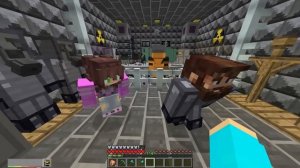 КАК СКРАФТИТЬ ДЕВУШКУ СПРУНКА В МАЙНКРАФТ?! КРАСЯ СЕКРЕТНЫЙ КРАФТ SPRUNKI INCREDIBOX MINECRAFT