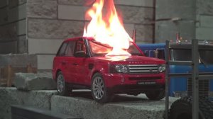 Сожгли  Range Rover