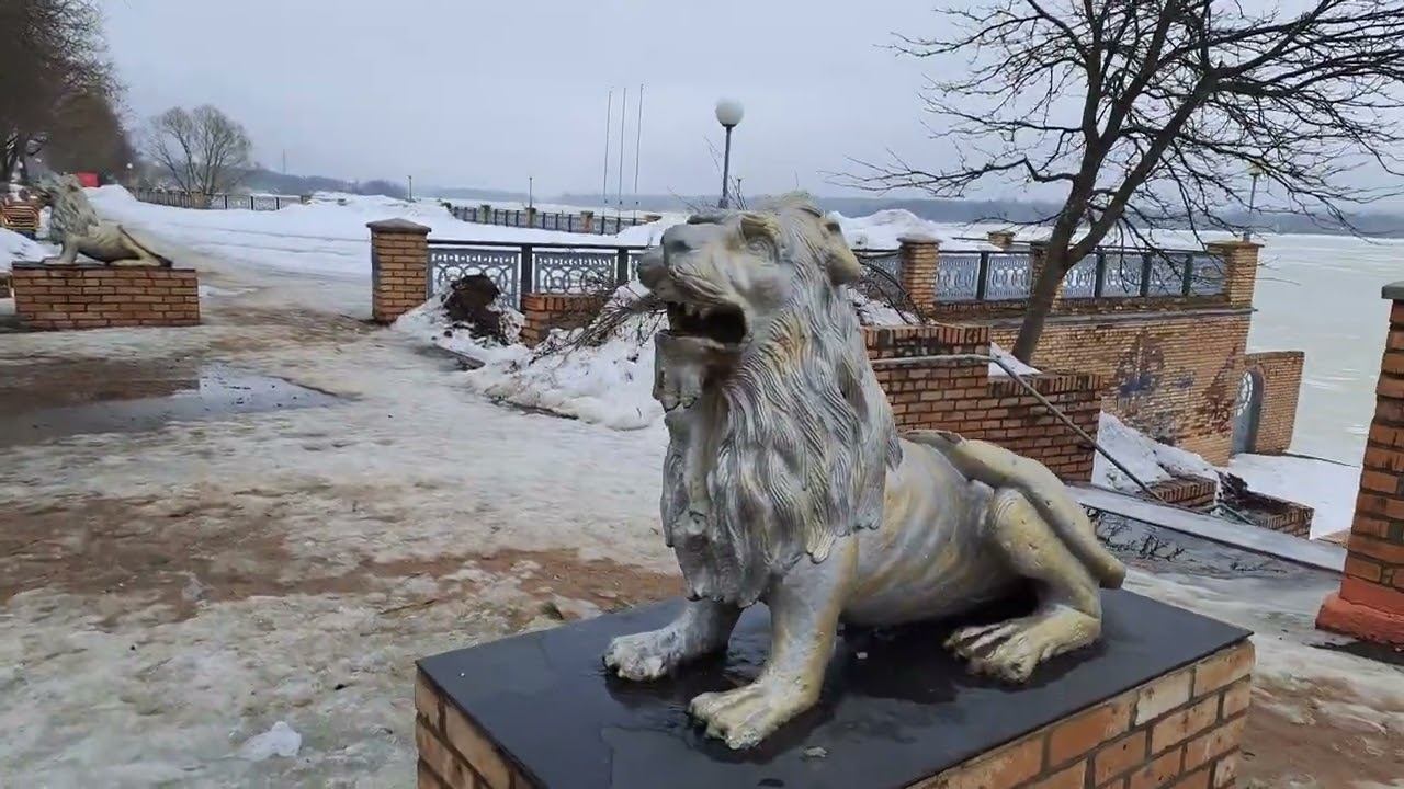 ПЕРВОЕ МАРТА КАЛЕНДАРНАЯ ВЕСНА, огромные сугробы снега!