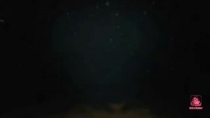 17-летняя дочь известной исполнительницы попозировала в одеяние без белья