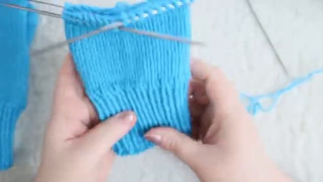 Варежки спицами женские.  Базовая модель.  Мастер класс для начинающих. [get-save.com] смотреть онлайн