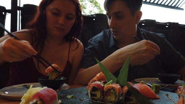 Отмечаем годовщину в суши баре смотреть онлайн