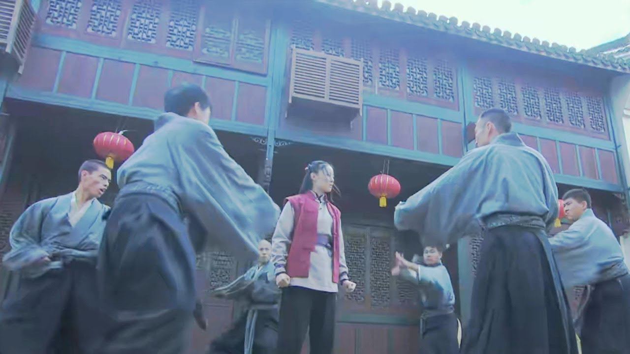 日軍當街侮辱美女，殊不知美女是頂級特工，直接暴打日軍！ #功夫大師 #戰爭