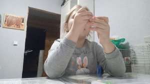 плетём огурец вместе со мной из резиночек