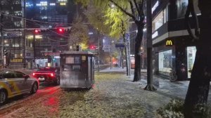 Мэрия Сеула на рассвете после сильного снегопада. Утренний снег. Исцеление.