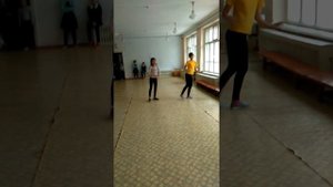 Танец под песню  "По волнам"
