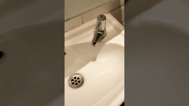 Классический английский смеситель, или холодная или горячая. смотреть онлайн