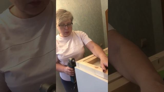 Переделка, перекраска советской мебели( сервант , трюмо, журнальный столик) смотреть онлайн