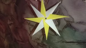 Оригами. Как сделать двухцветную звезду из бумаги без клея. Поделки из бумаги