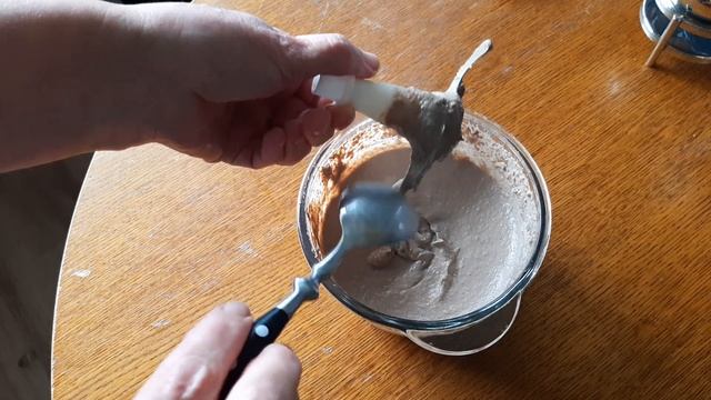 Очень вкусный паштет из куриной печени. С добавлением необычного ингредиента