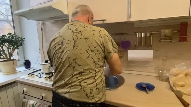 Муж переехал, не думала, что моя жизнь круто изменится, продолжаем освобождать комнату