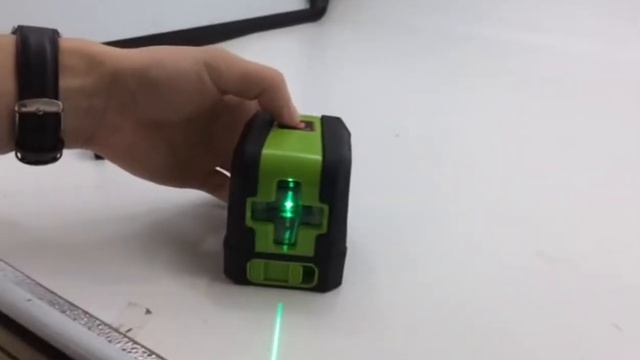 How to use XEAST MINI XE-M02 2 Lines Laser Level смотреть онлайн