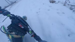 Первый на шипах...