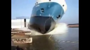 Как спускают на воду большие корабли