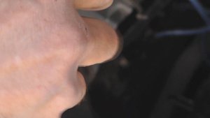 Проверка компрессии двигателя (Компрессометр Intertool AT-4001)