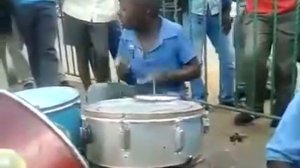 Зимбабве !уличная музыка.