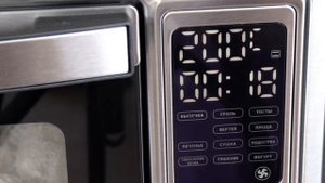 Хрустящие крылышки в мультипечи Pullman PL 1114