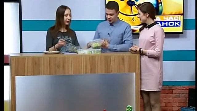 Незвичайне олів`є від ранкового гостя смотреть онлайн