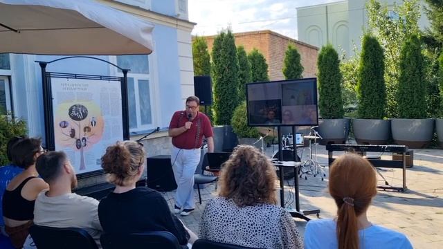 ЛЕКЦИЯ КАК КИНОКРИТИКИ СМОТРЯТ КИНО