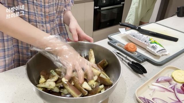 고물가시대!!! 만원으로 9첩반상 차리기 도전🤘참치김치찌개, 두부조림, 계란말이, 각종 나물무침 등등 밥도둑 먹방❤️ mukbang vlog