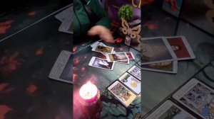 Кто своим Ядом себя же отравляет?