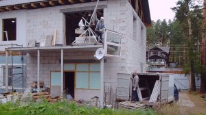 Подъём пластиковых окон ПВХ весом 80 кг самодельным краном