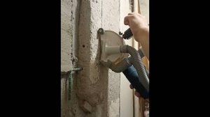 Штробил стену, а в итоге половину разобрал. Ремонт туалета - ч.6