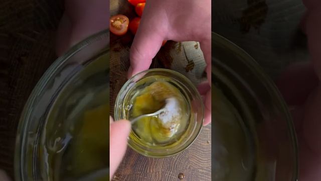 Вкуснейший салат с жареным сыром Халуми #рецепт #готовимдома #салат #салатик #жареныйсыр #сыр