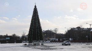 Уссурийск готовится к Новому году: установлена главная городская ёлка