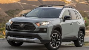 Новое поколение Toyota RAV4 2025 показали на фото: кроссовер ждут существенные изменения